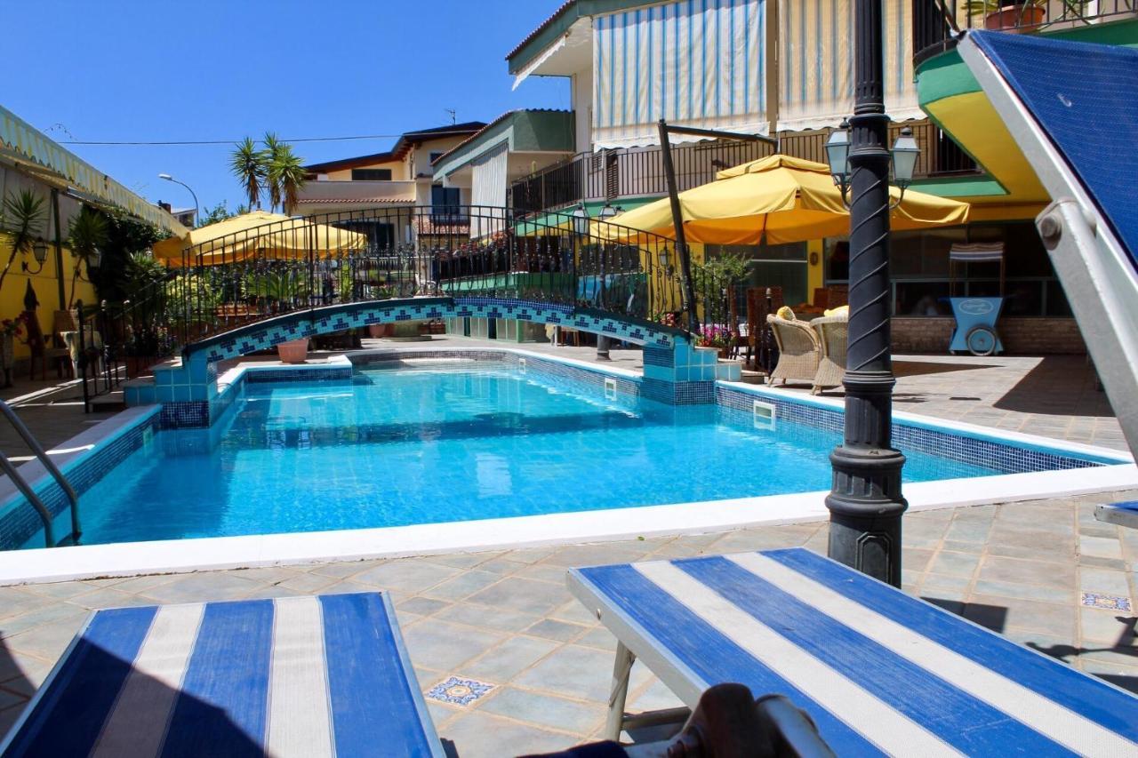 Hotel Cappuccetto Rosso Lusciano Εξωτερικό φωτογραφία